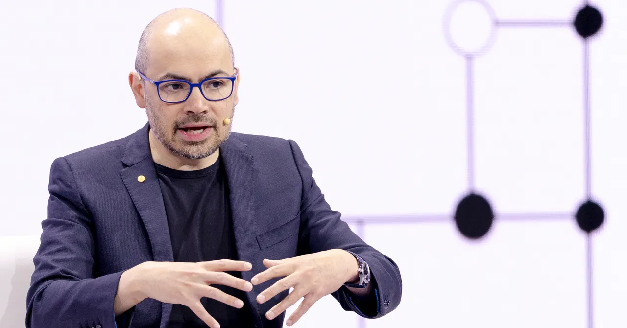 DeepMind Union Talks Open With Tension as London Staff Push for Recognition