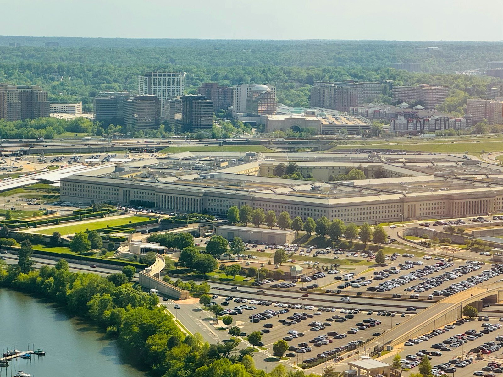Pentagon military AI portal with ChatGPT Mil and Grok