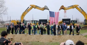 SoftBank’s Trump Library Donation Draws Scrutiny Over Ohio Data Center Deal