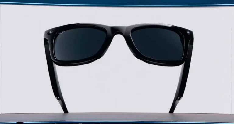Black sunglasses with dark lenses on a white background, displayed on a blue-bordered platform.